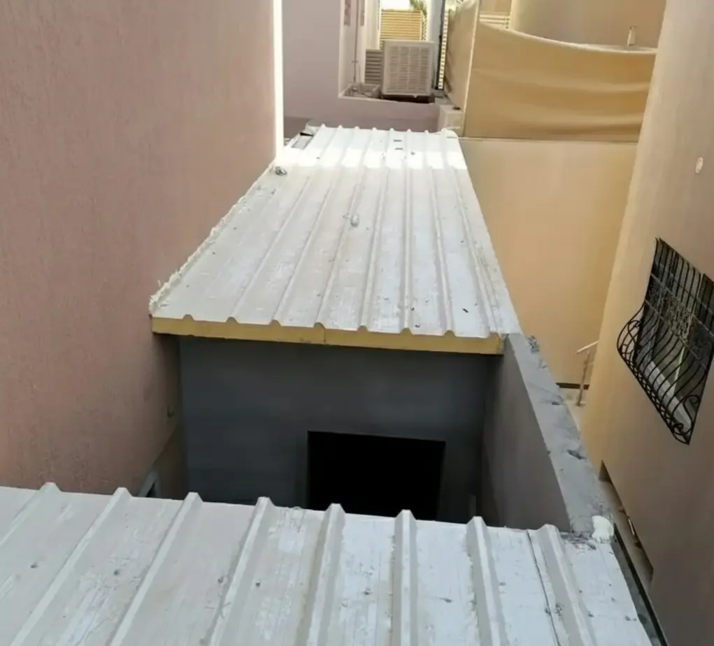 ساندوتش بانل متين في مكة - تصميم متين ومقاوم للعوامل الجوية المختلفة